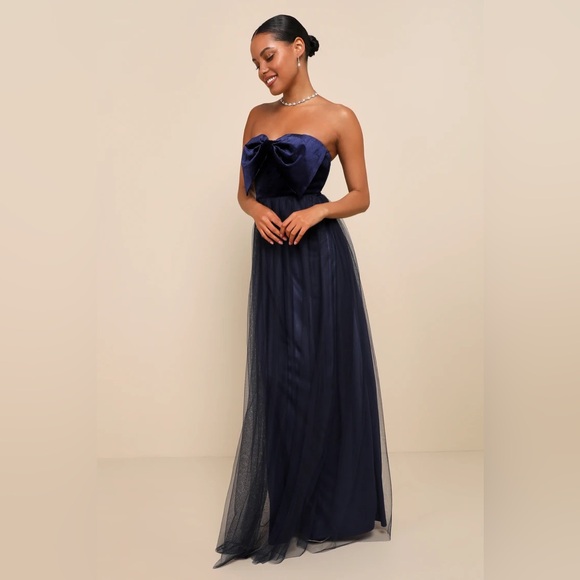 Lulus Dresses & Skirts - Perfectly Dramatic Navy Velvet Tulle Strapless Bow Maxi Dress